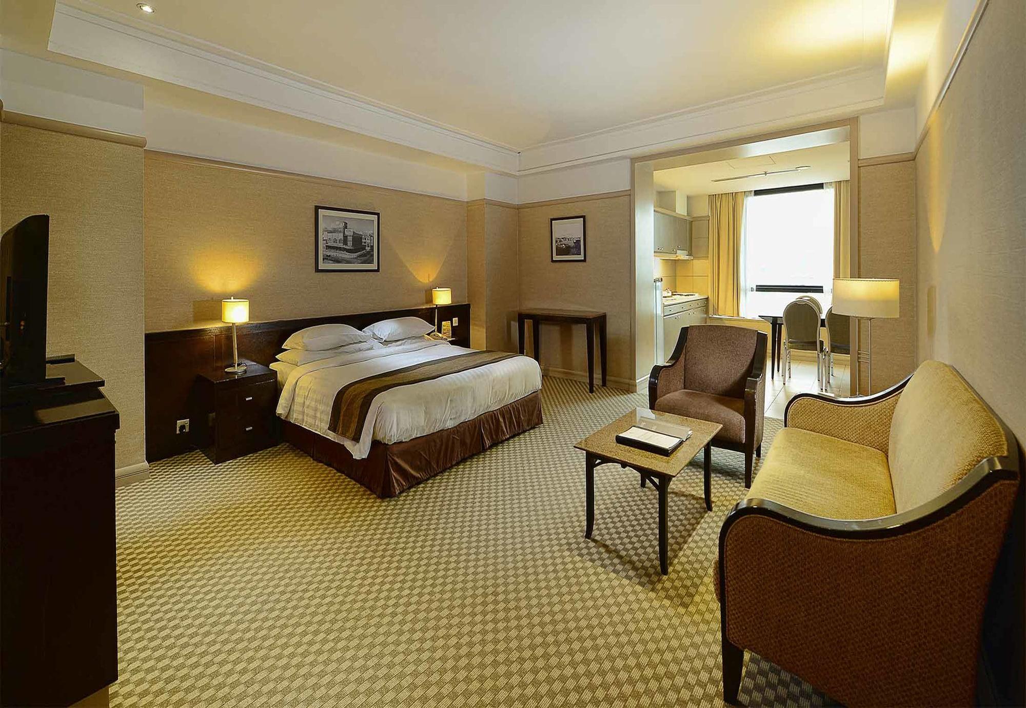 Pacific Regency Hotel Suites Куала-Лумпур Екстер'єр фото A room at the hotel