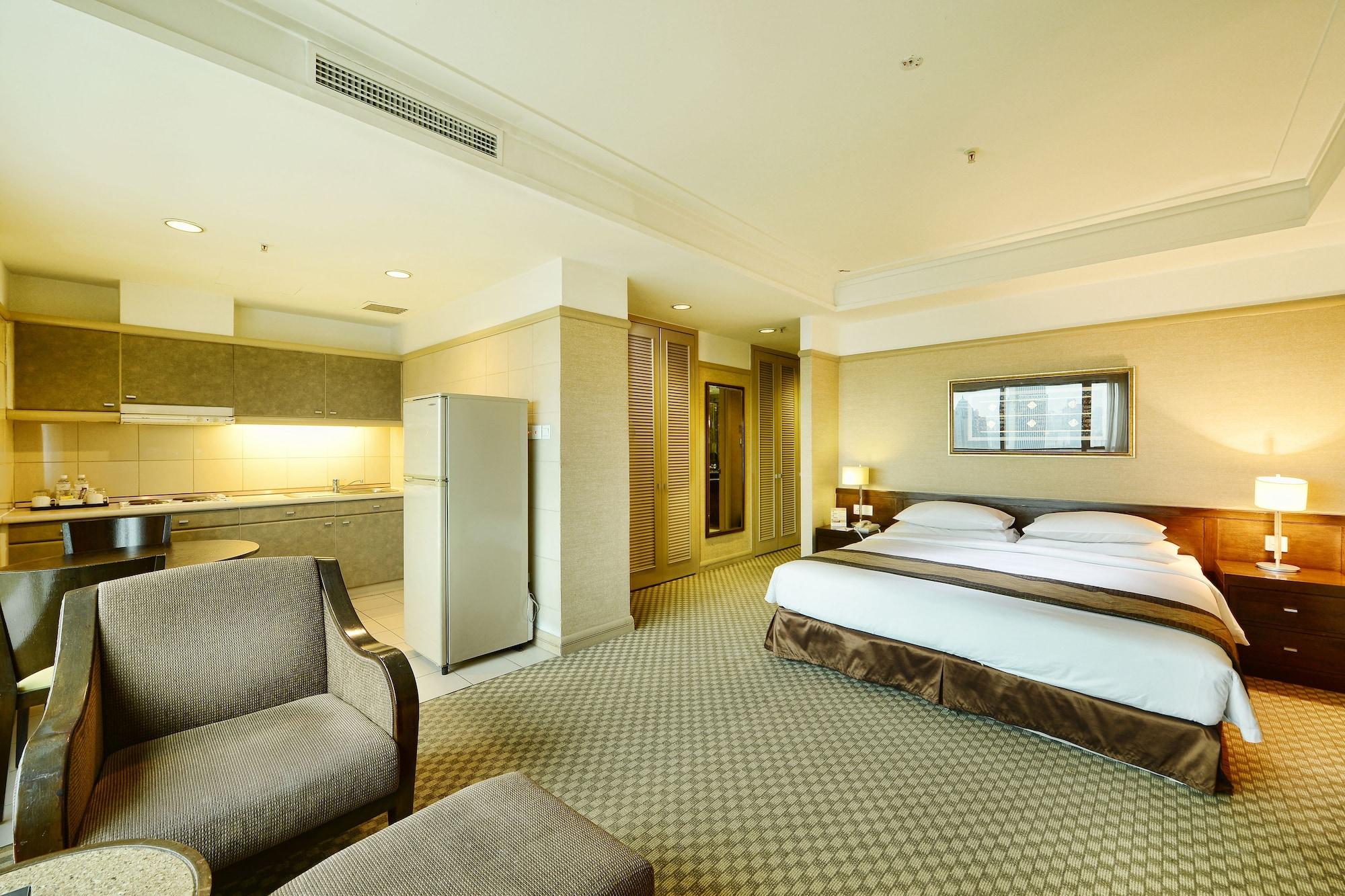 Pacific Regency Hotel Suites Куала-Лумпур Екстер'єр фото A suite at the hotel