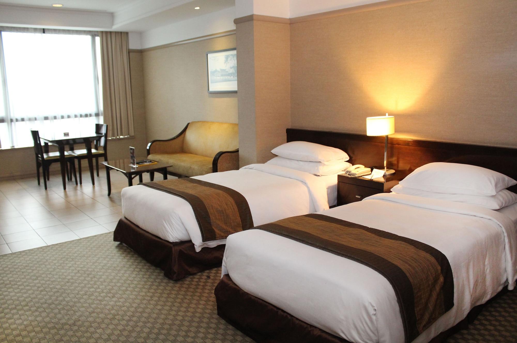 Pacific Regency Hotel Suites Куала-Лумпур Екстер'єр фото Deluxe Room