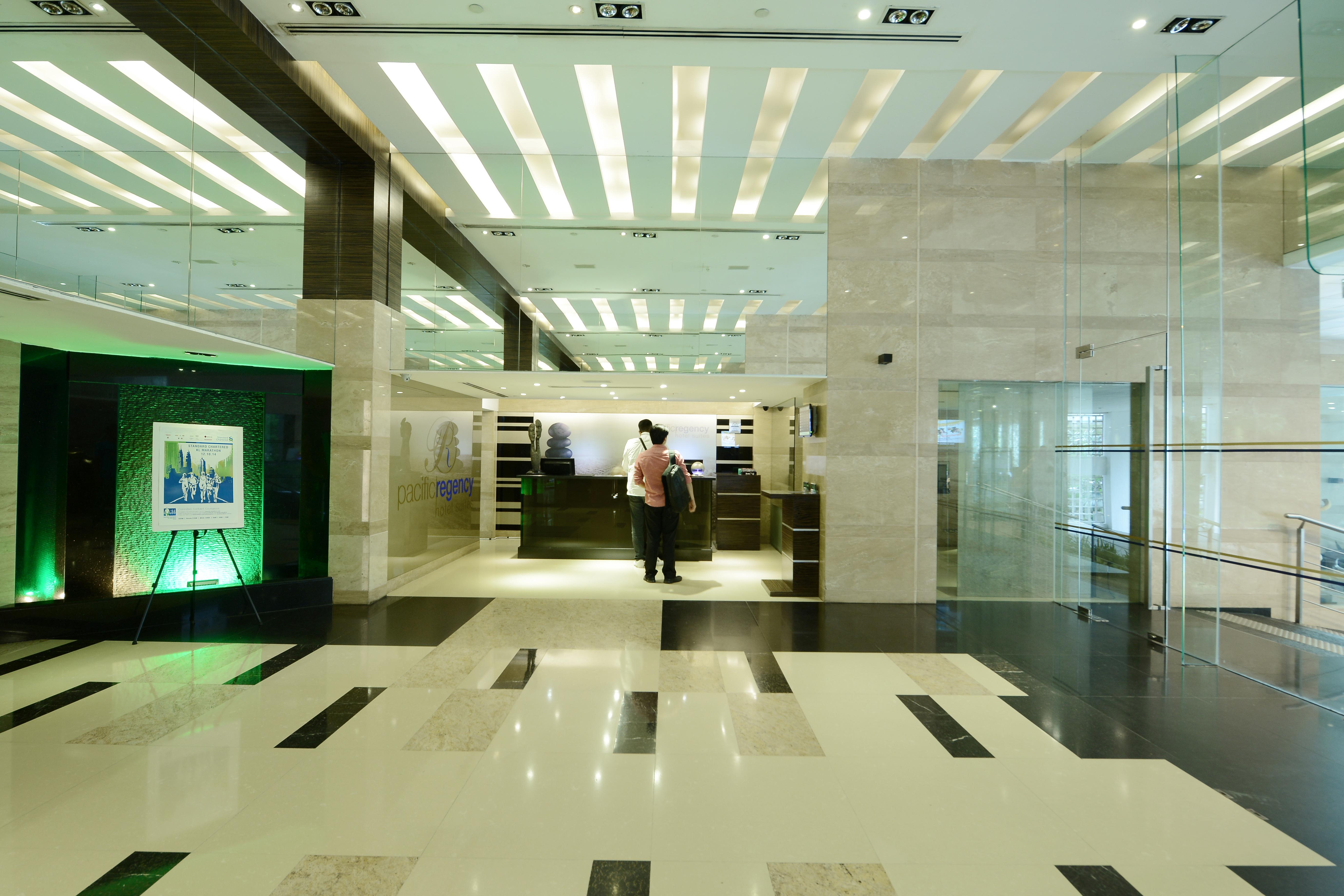 Pacific Regency Hotel Suites Куала-Лумпур Екстер'єр фото Lobby