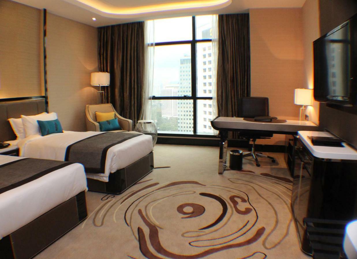 Pacific Regency Hotel Suites Куала-Лумпур Екстер'єр фото Deluxe room